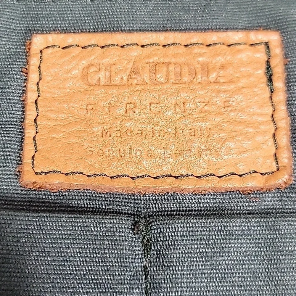 Claudia Firenze used rips
